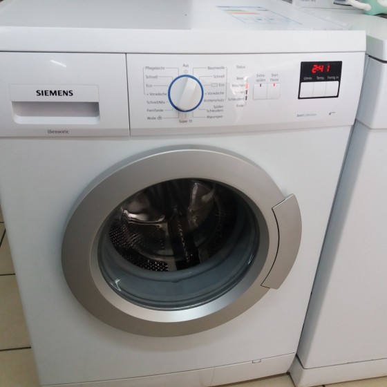 Стиральная машина Siemens WM14E2G0 Стиральная машина Siemens WM14E2G0