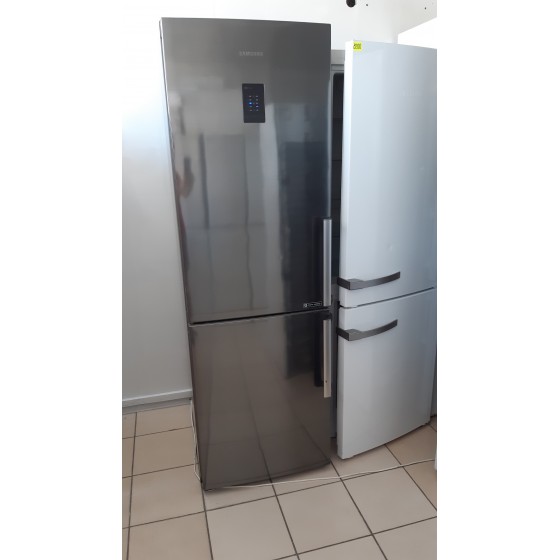 Холодильник Samsung RB31FEJNCSS Холодильник Samsung RB31FEJNCSS