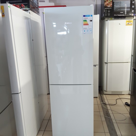 Холодильник BOSCH KGV33UW30 