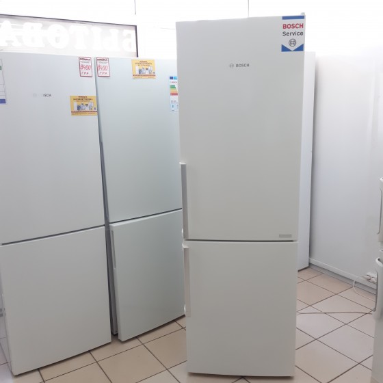 Холодильник BOSCH KGE36AW40 