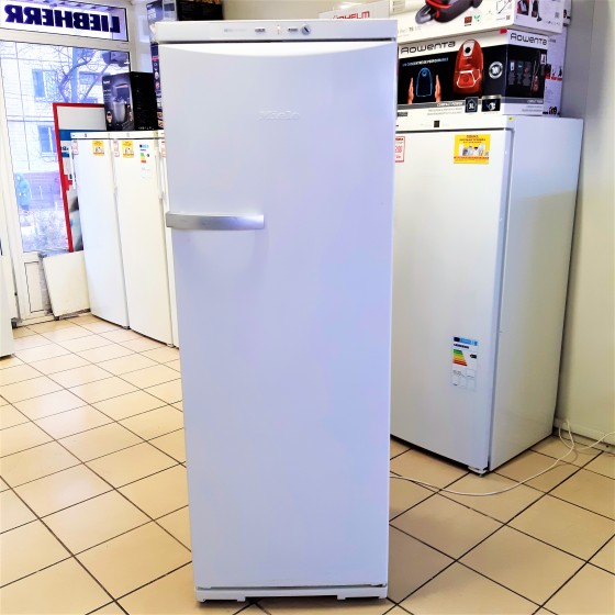 Морозильная камера Miele FN 4652 S