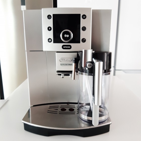 Кофемашина эспрессо автоматическая DELONGHI ESAM 5500