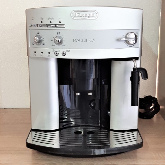 Кофемашина DELONGHI ESAM 3200.S