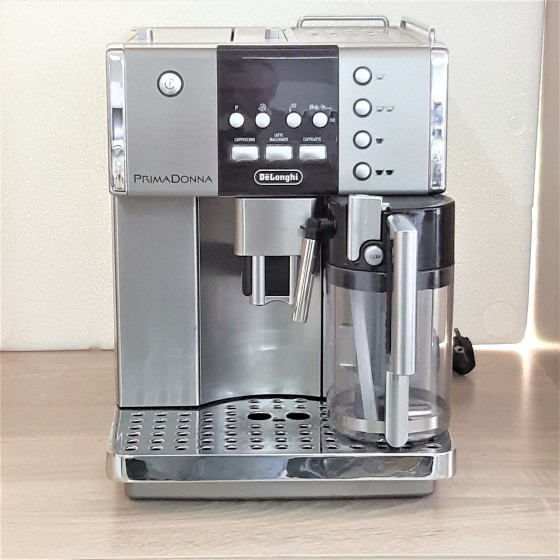 Кофемашина DELONGHI ESAM 6600