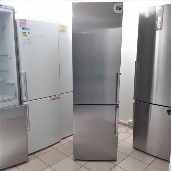 Холодильник Bosch KGE39AI40
