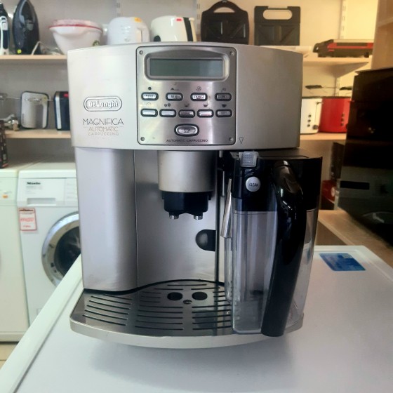 Кофемашина DeLonghi ESAM 3500 S Magnifica