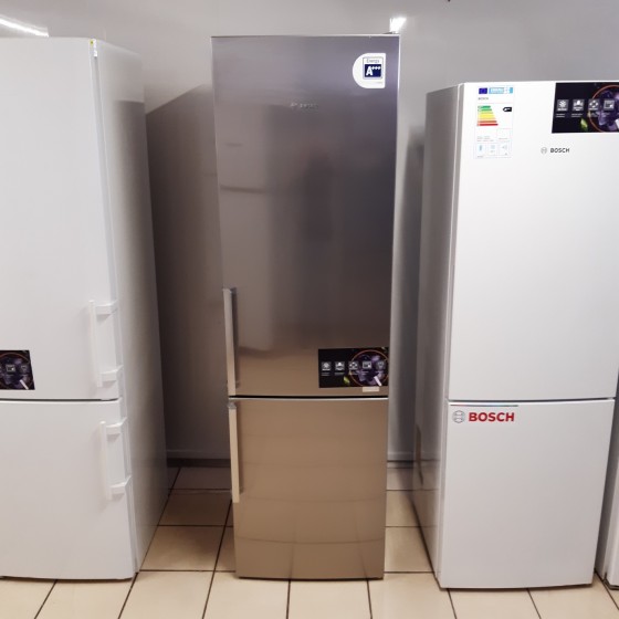 Холодильник Bosch KGE39AI40