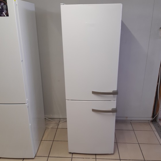 Холодильник Miele KDN 12823 S-2 Холодильник Miele KDN 12823 S-2