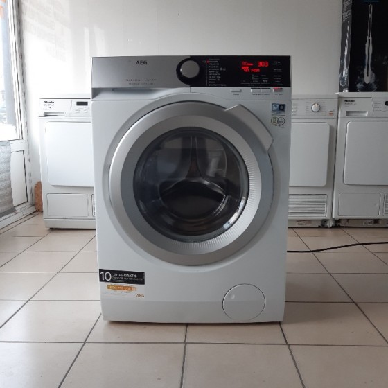 Стиральная машина AEG L7FE74486 Стиральная машина AEG L7FE74486