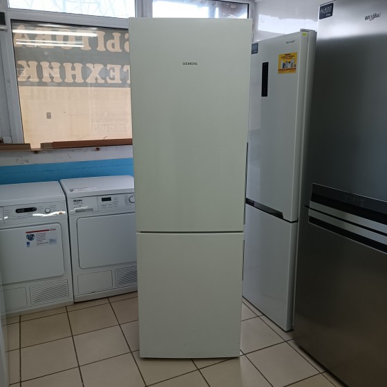 Холодильник Siemens KG36EAW41