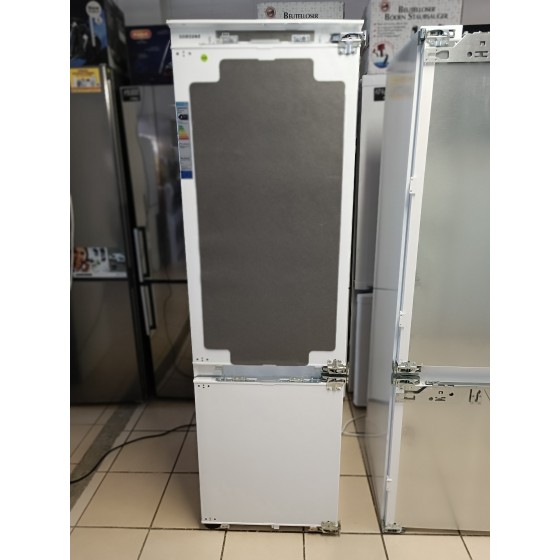 Холодильник встраиваемый Samsung BRB2N715CWW