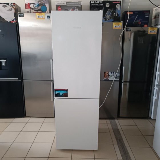 Холодильник Exclusiv KFN 28133 D ws Холодильник Exclusiv KFN 28133 D ws
