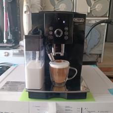 Кофемашина Delonghi ECAM23.266.B
