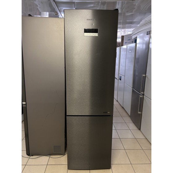 Холодильник Grundig K60406NE